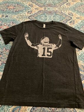 Bella Canvas Charcoal Black Short Sleeve Mahomes #15 Silhouette Tee